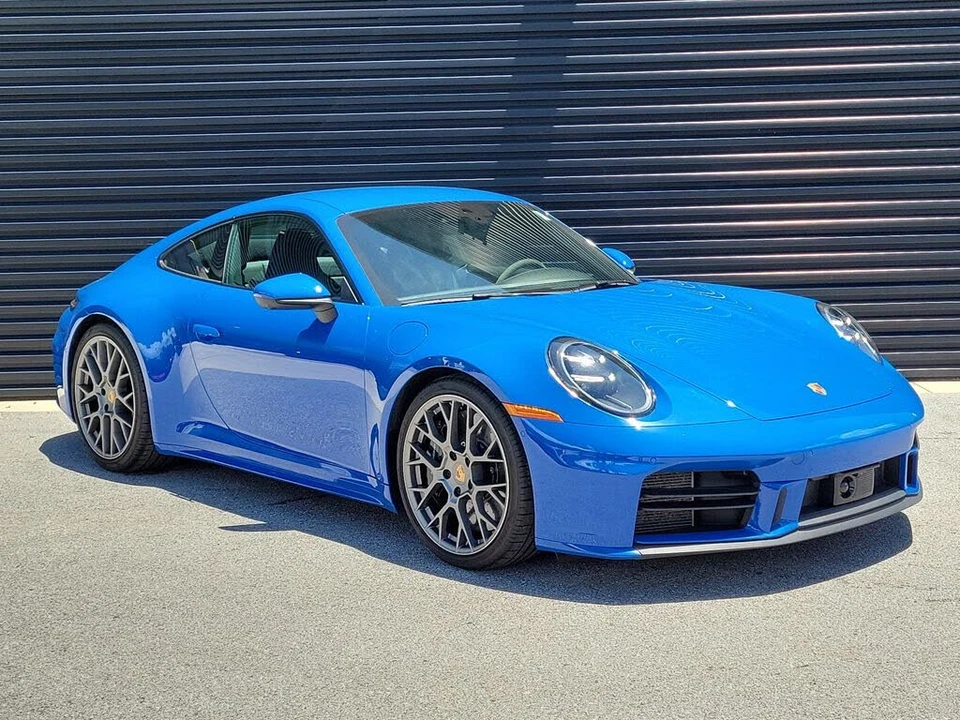 2025 Porsche 992 Carrera S - Image 9 of 31