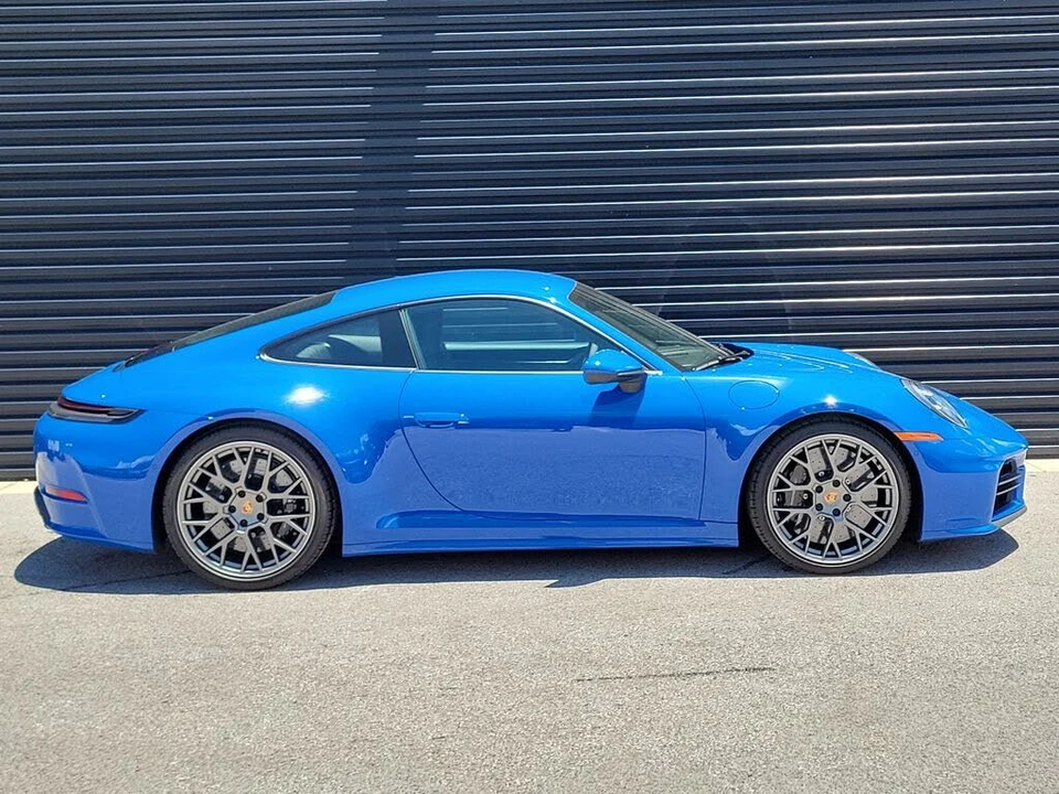 2025 Porsche 992 Carrera S - Image 8 of 31