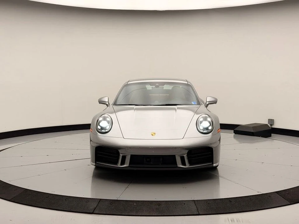2025 Porsche 992 Carrera S - Image 9 of 16