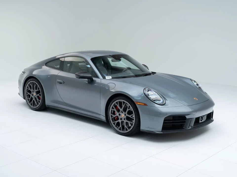 2025 Porsche 992 Carrera S - Image 7 of 30