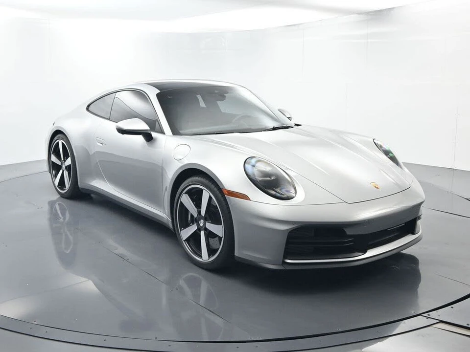 2025 Porsche 992 Carrera S - Image 17 of 31