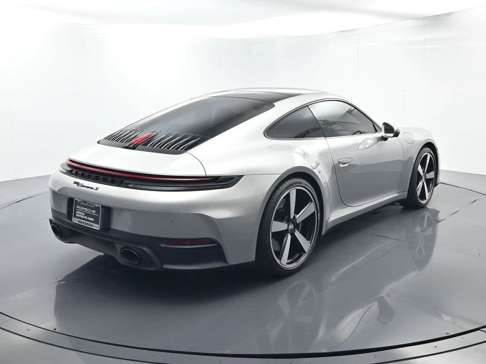 2025 Porsche 992 Carrera S - Image 14 of 31