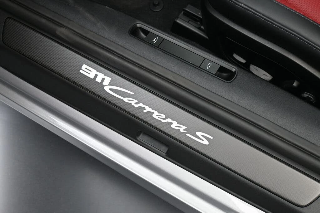2025 Porsche 992 Carrera S - Image 25 of 31