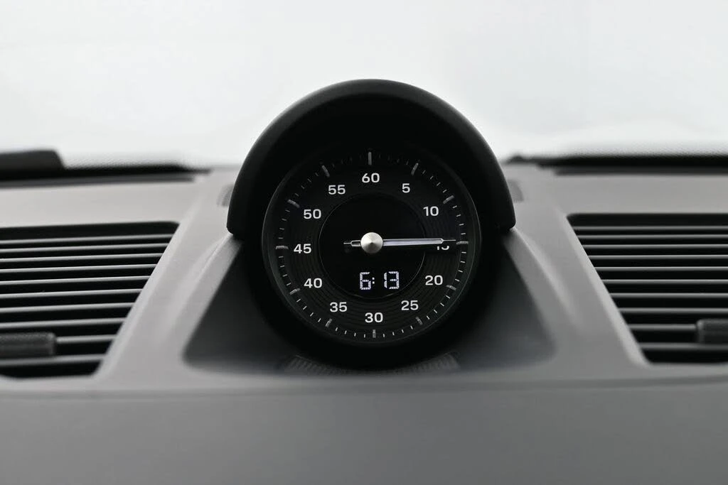 2025 Porsche 992 Carrera S - Image 11 of 31