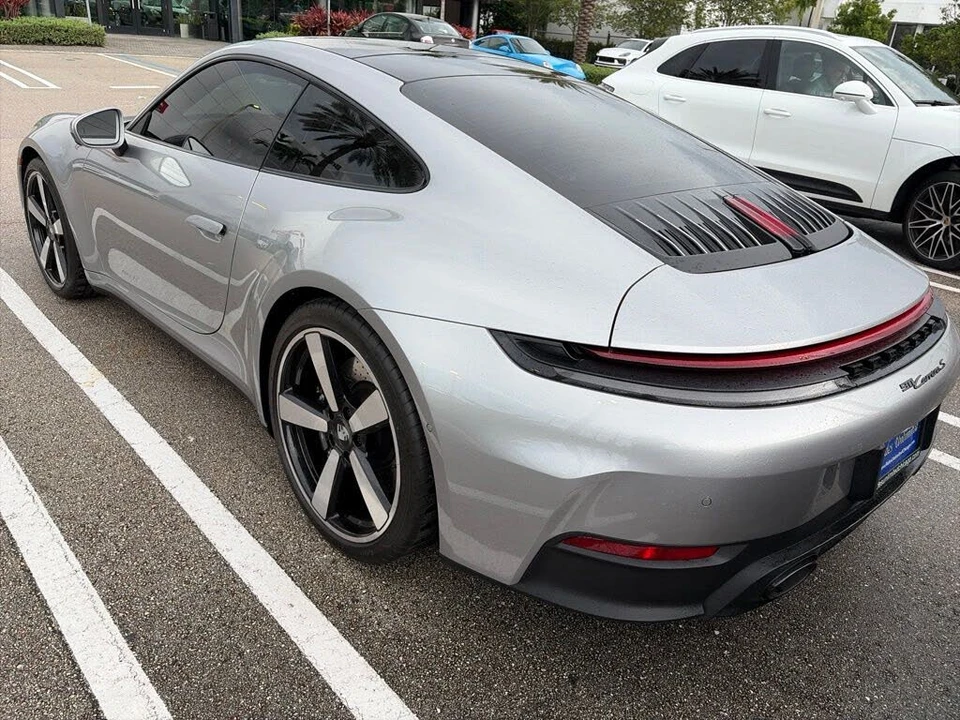 2025 Porsche 992 Carrera S - Image 11 of 17