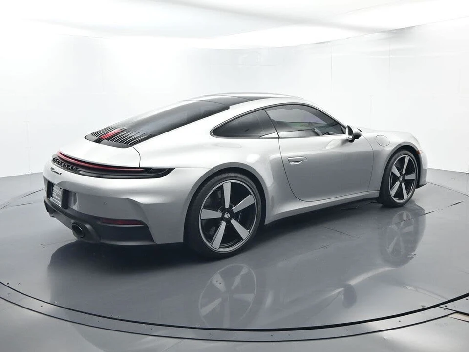 2025 Porsche 992 Carrera S - Image 15 of 31