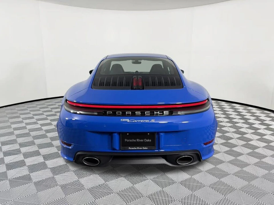 2025 Porsche 992 Carrera S - Image 10 of 30