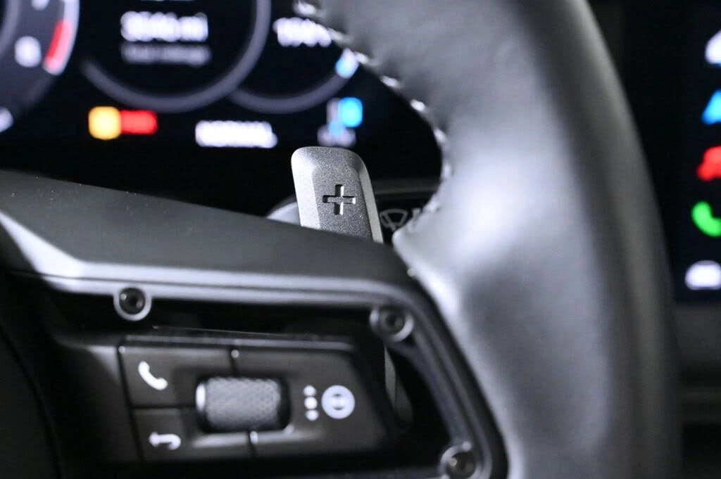 2025 Porsche 992 Carrera S - Image 21 of 28