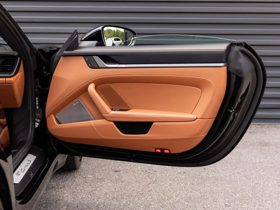 2025 Porsche 992 Carrera S - Image 29 of 31