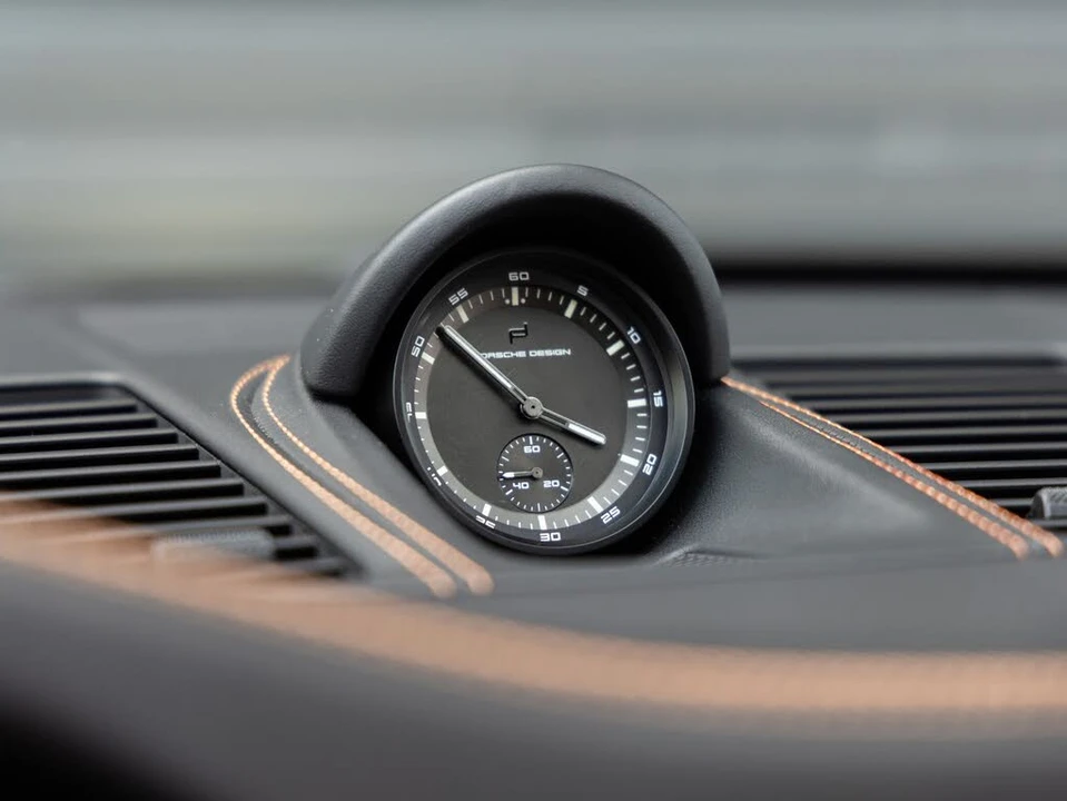 2025 Porsche 992 Carrera S - Image 17 of 31