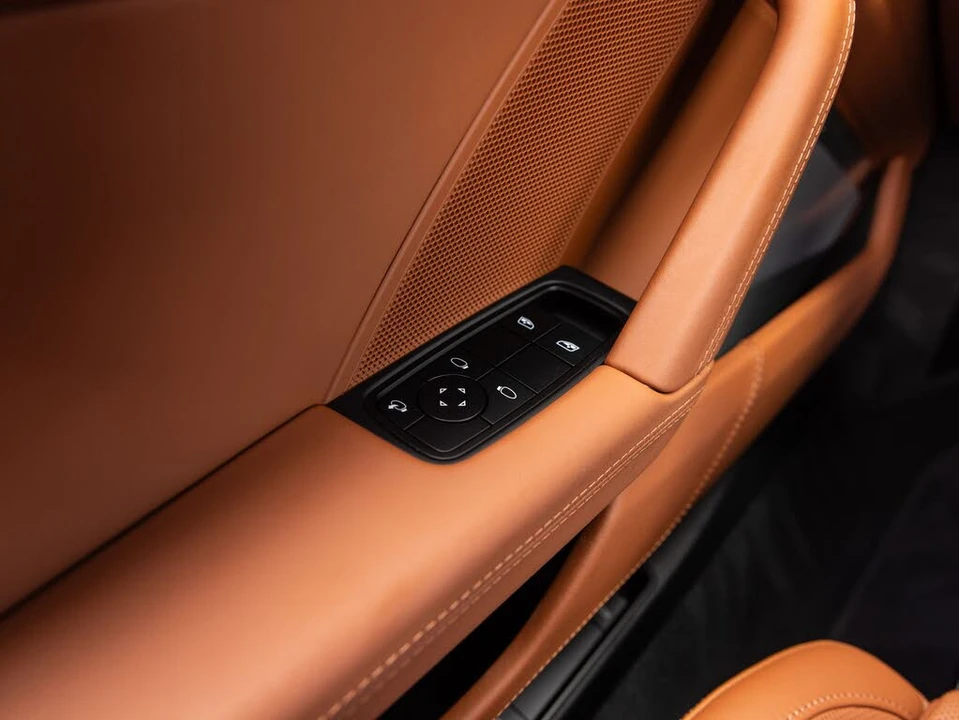 2025 Porsche 992 Carrera S - Image 22 of 31