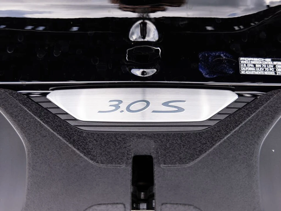 2025 Porsche 992 Carrera S - Image 28 of 31