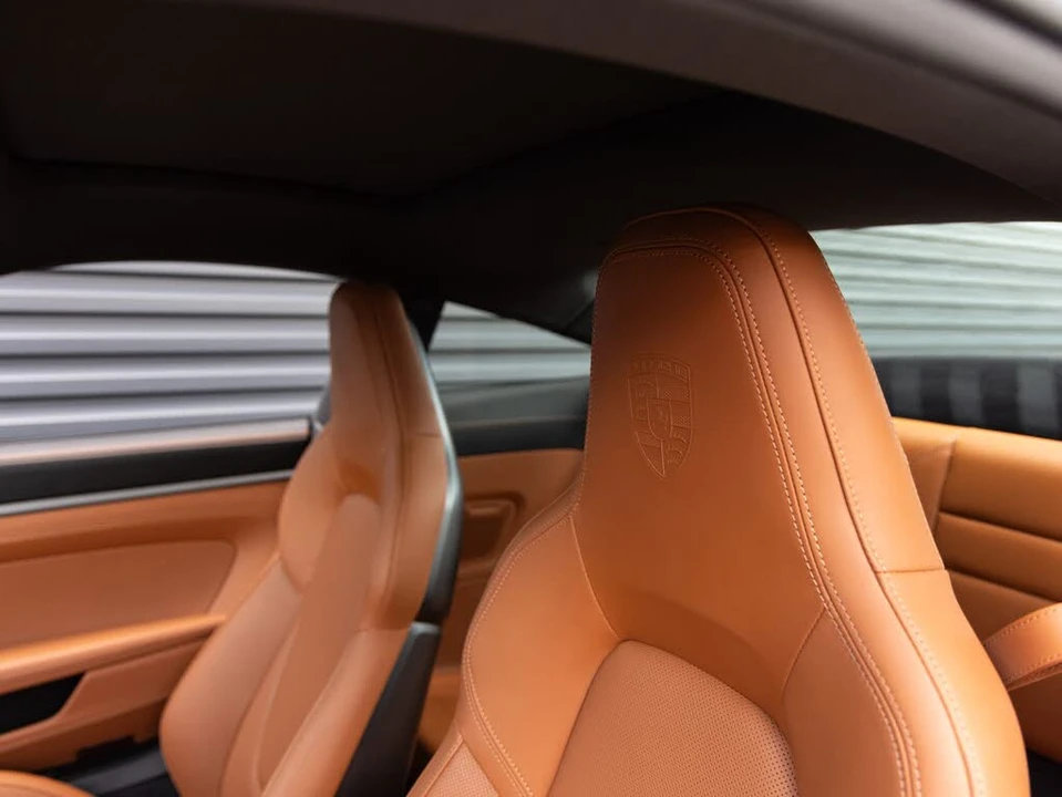 2025 Porsche 992 Carrera S - Image 25 of 31