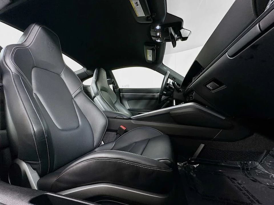 2025 Porsche 992 Carrera S - Image 27 of 31