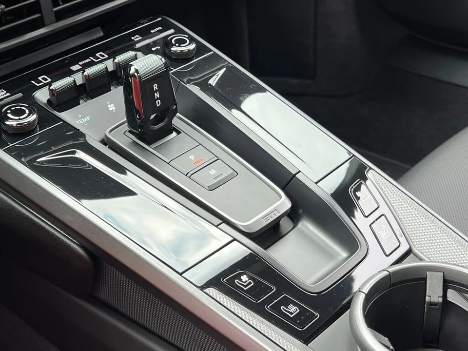 2025 Porsche 992 Carrera S - Image 29 of 31