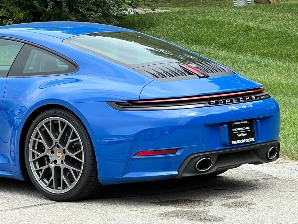 2025 Porsche 992 Carrera S - Image 8 of 31