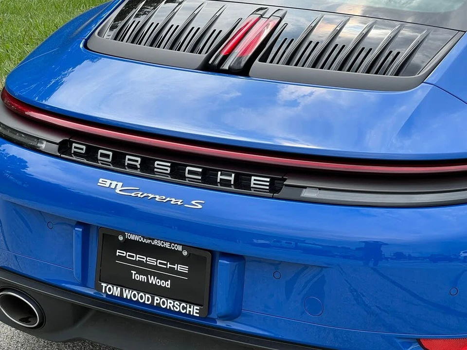 2025 Porsche 992 Carrera S - Image 9 of 31