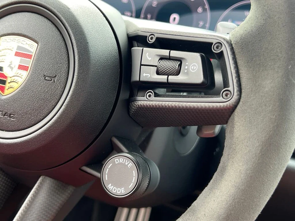 2025 Porsche 992 Carrera S - Image 23 of 31