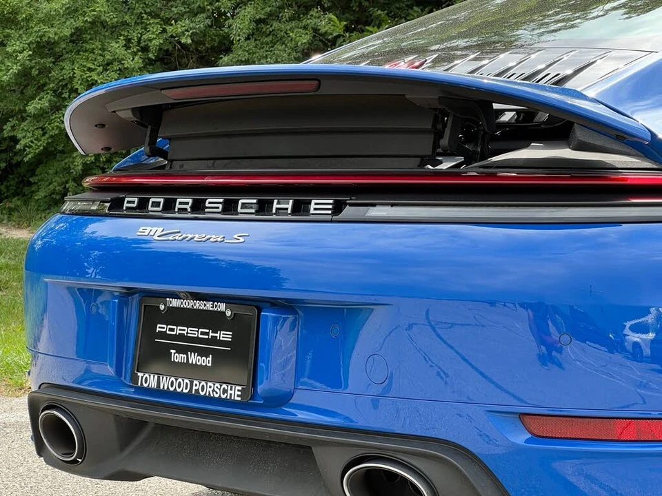 2025 Porsche 992 Carrera S - Image 12 of 31
