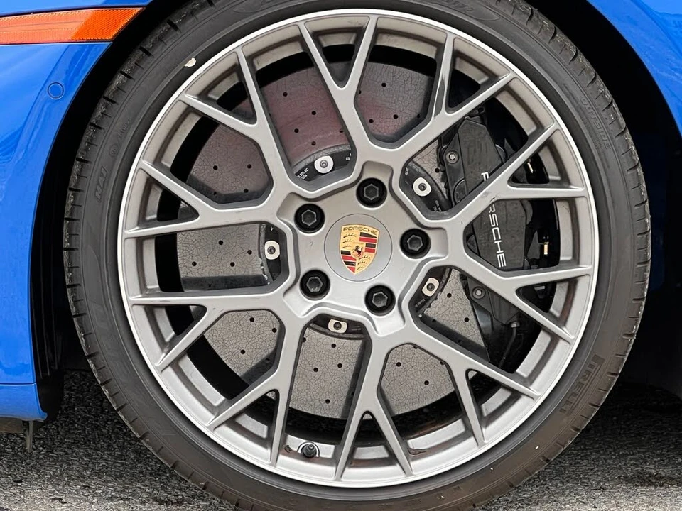 2025 Porsche 992 Carrera S - Image 15 of 31