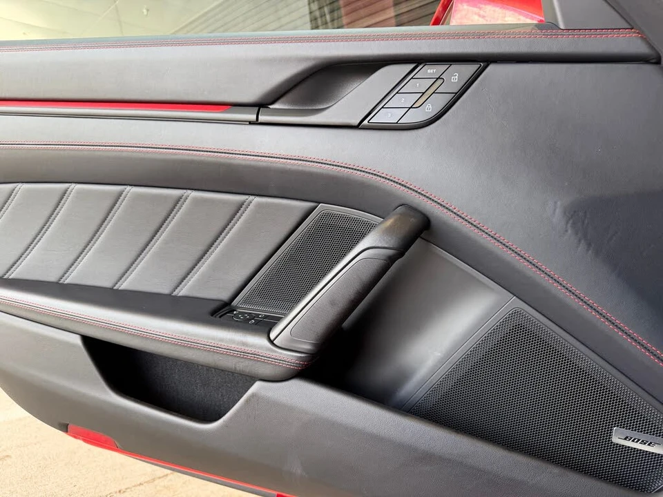 2025 Porsche 992 Carrera S - Image 25 of 31