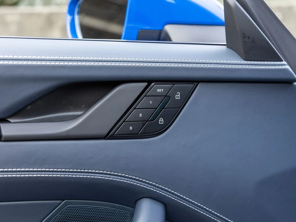 2025 Porsche 992 Carrera S - Image 26 of 31
