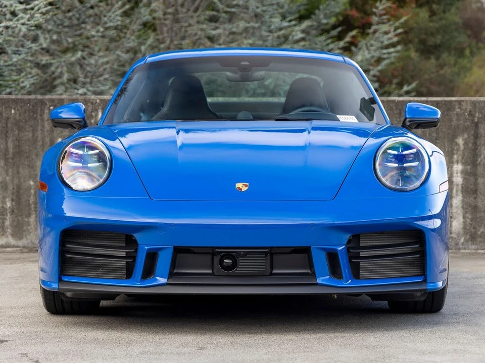 2025 Porsche 992 Carrera S - Image 8 of 31
