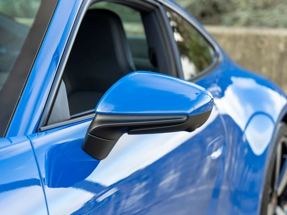 2025 Porsche 992 Carrera S - Image 19 of 31