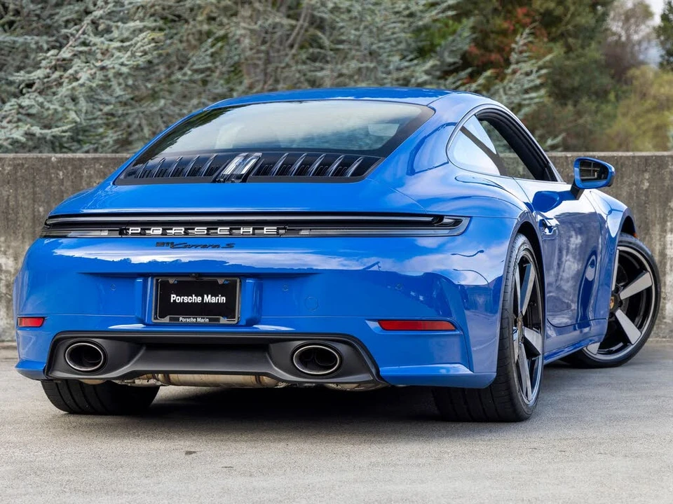 2025 Porsche 992 Carrera S - Image 11 of 31