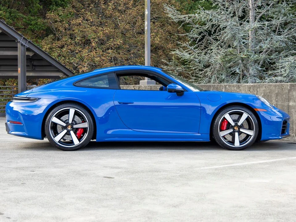 2025 Porsche 992 Carrera S - Image 12 of 31