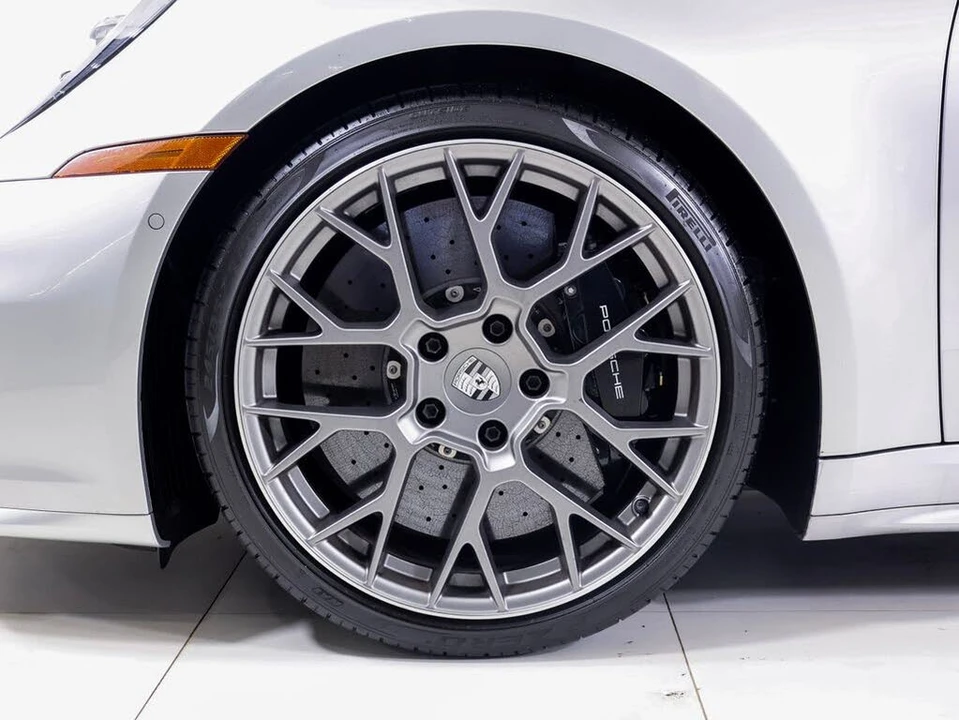 2025 Porsche 992 Carrera S - Image 23 of 28