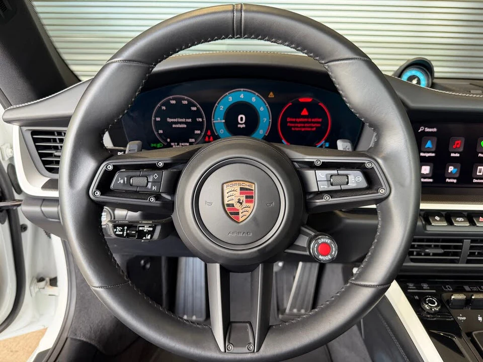 2025 Porsche 992 Carrera S - Image 19 of 31