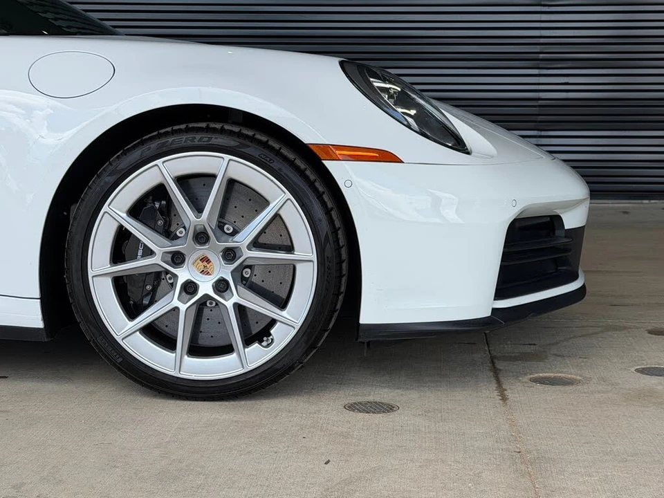 2025 Porsche 992 Carrera S - Image 11 of 31
