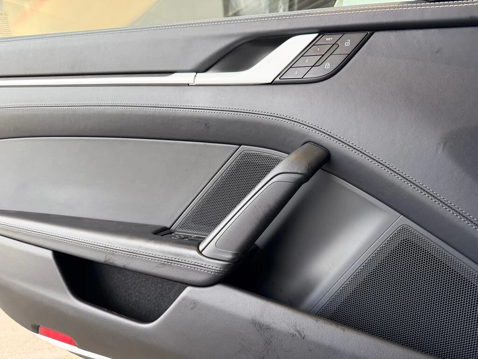 2025 Porsche 992 Carrera S - Image 29 of 31