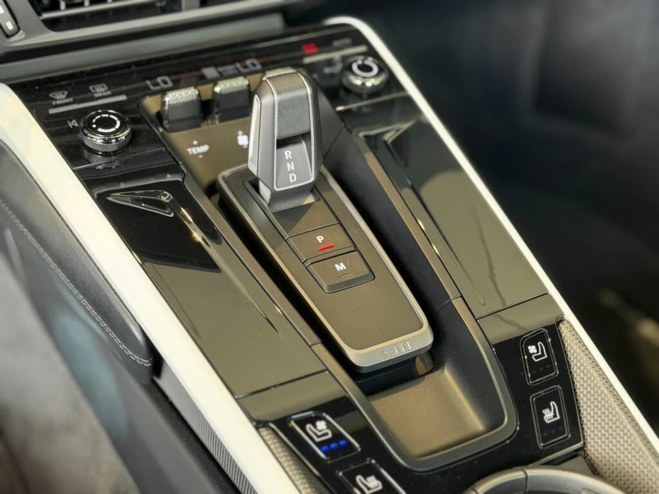 2025 Porsche 992 Carrera S - Image 22 of 31
