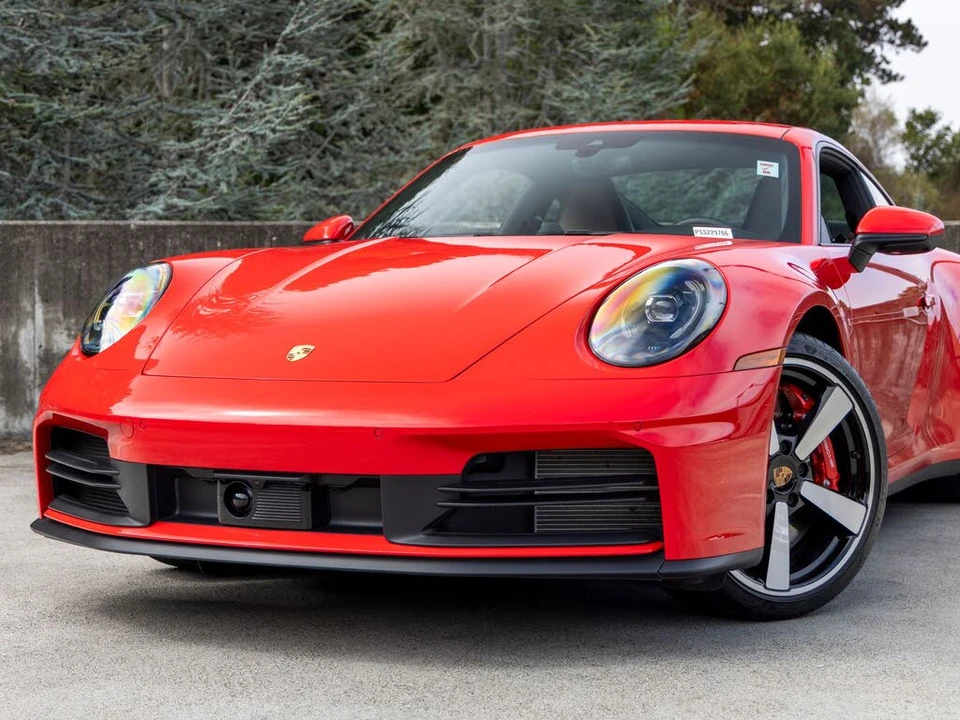 2025 Porsche 992 Carrera S - Image 7 of 31