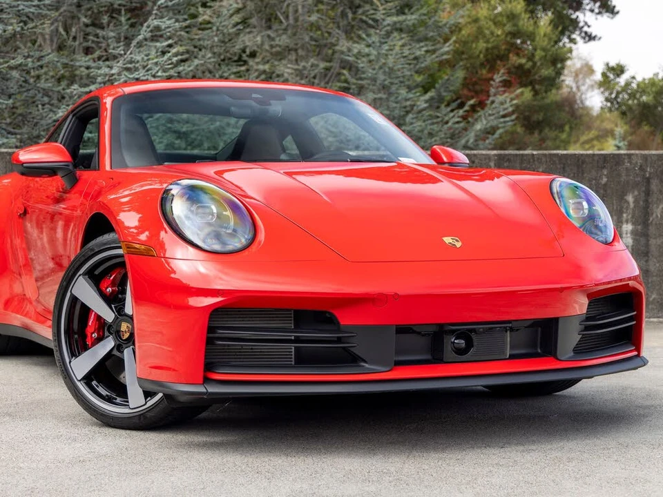 2025 Porsche 992 Carrera S - Image 9 of 31