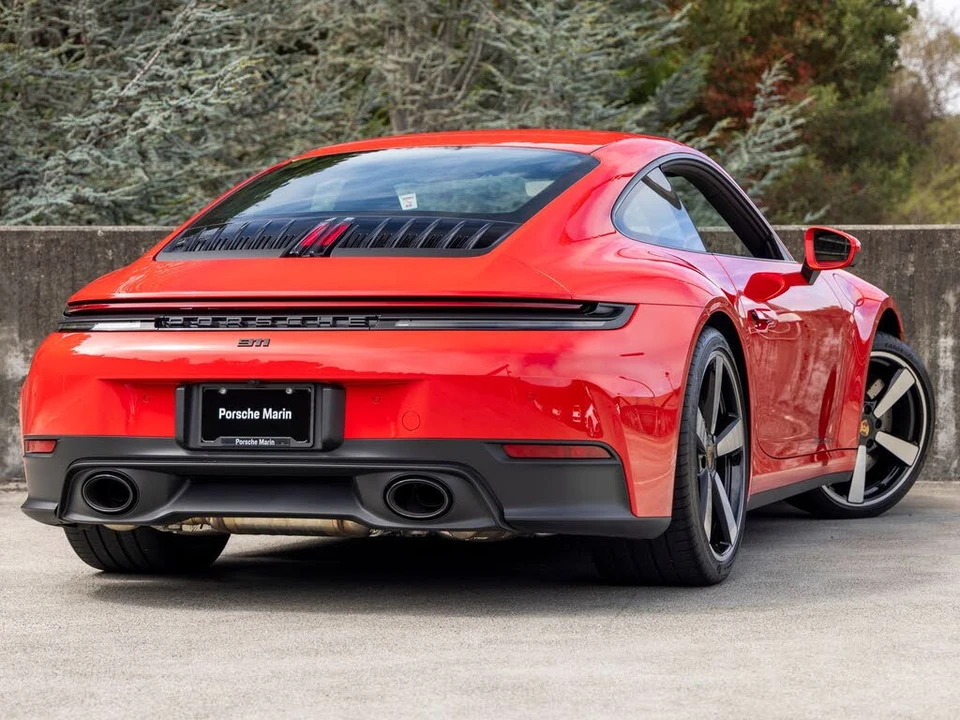 2025 Porsche 992 Carrera S - Image 11 of 31