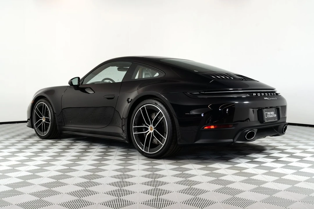 2025 Porsche 992 Carrera S - Image 5 of 31