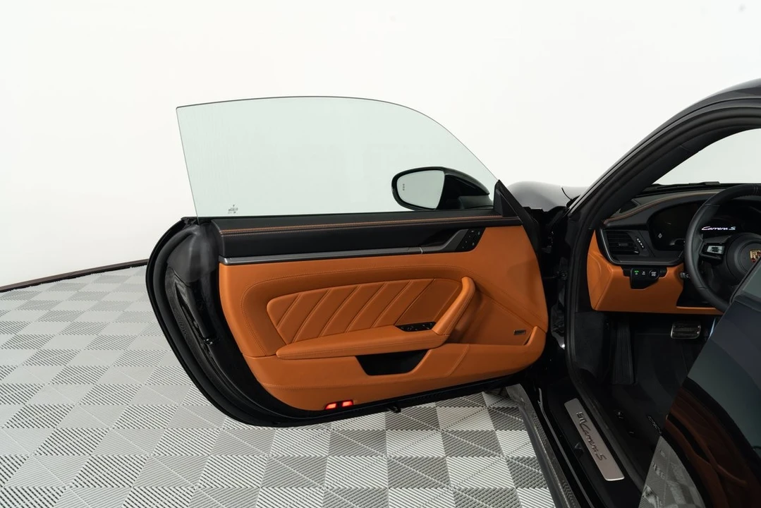 2025 Porsche 992 Carrera S - Image 9 of 31
