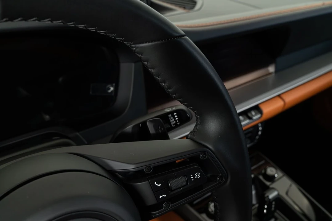 2025 Porsche 992 Carrera S - Image 23 of 31