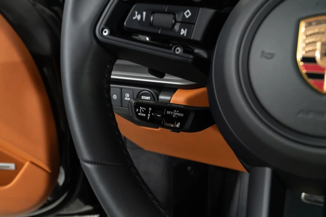 2025 Porsche 992 Carrera S - Image 22 of 31