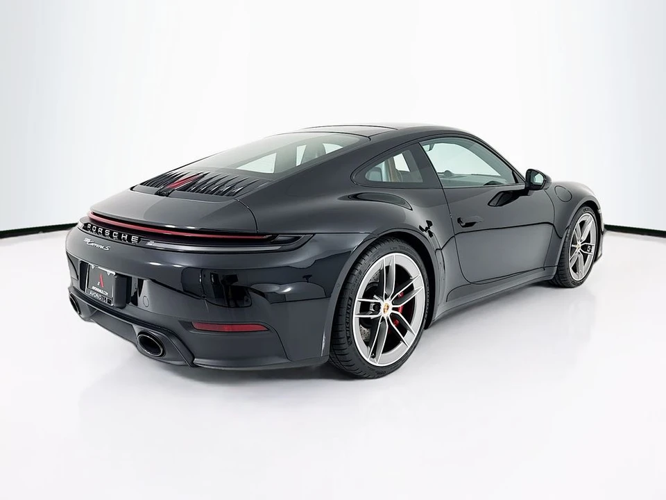2025 Porsche 992 Carrera S - Image 9 of 31