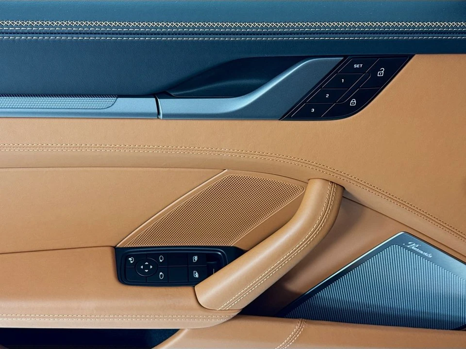 2025 Porsche 992 Carrera S - Image 11 of 31