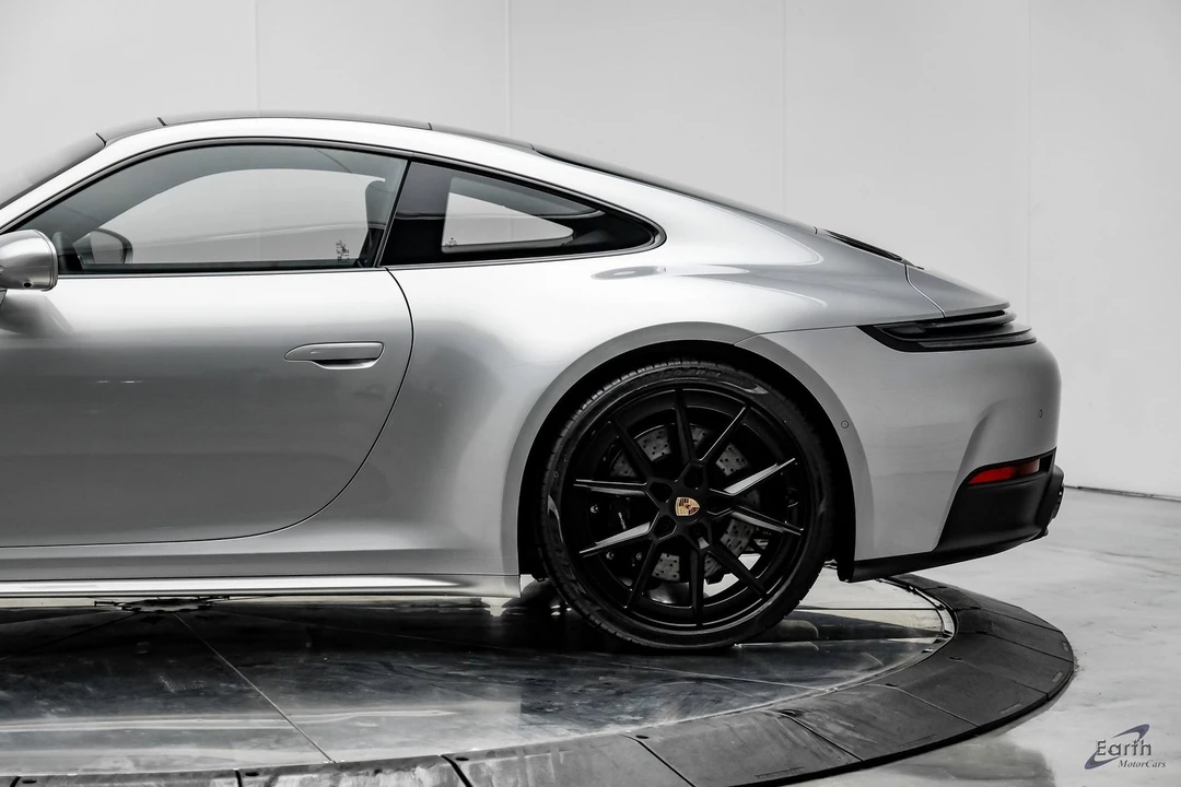 2025 Porsche 992 Carrera S - Image 7 of 12