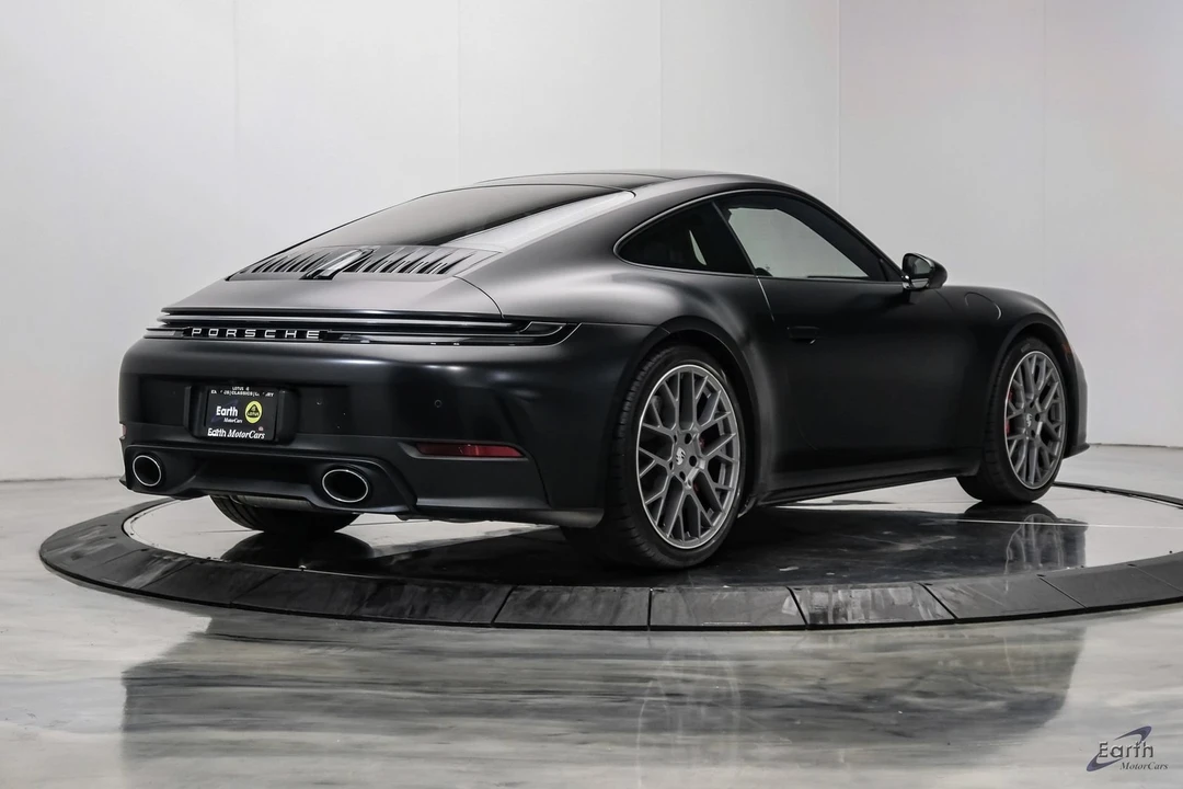 2025 Porsche 992 Carrera S - Image 15 of 31