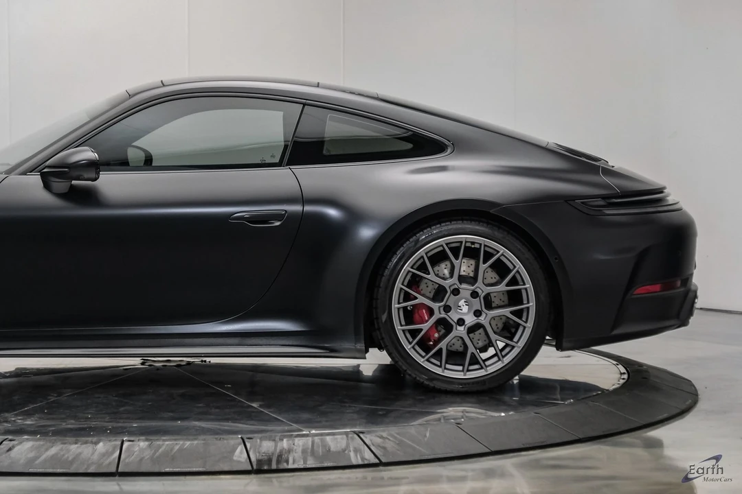 2025 Porsche 992 Carrera S - Image 8 of 31