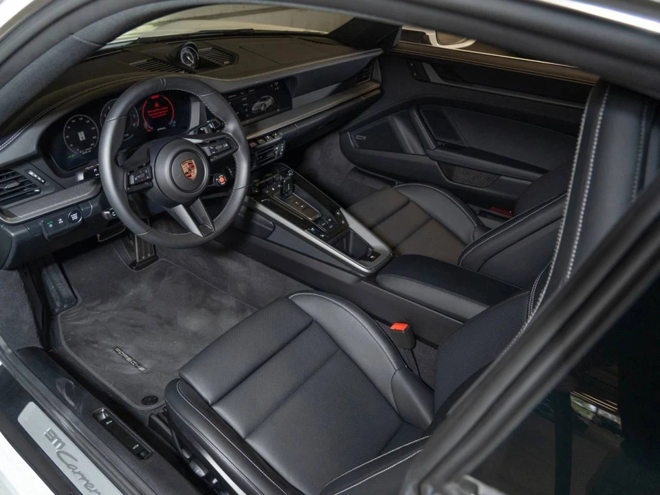 2025 Porsche 992 Carrera S - Image 4 of 5
