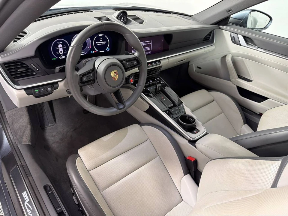 2025 Porsche 992 Carrera S - Image 4 of 5