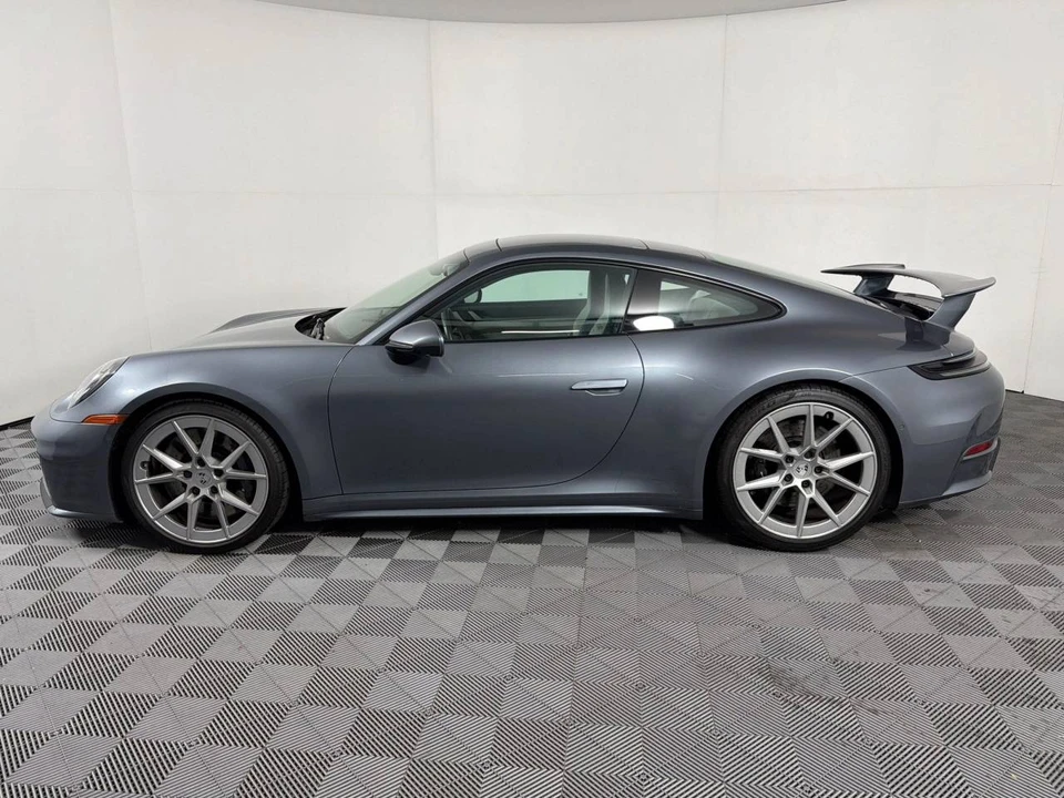 2025 Porsche 992 Carrera S - Image 2 of 5